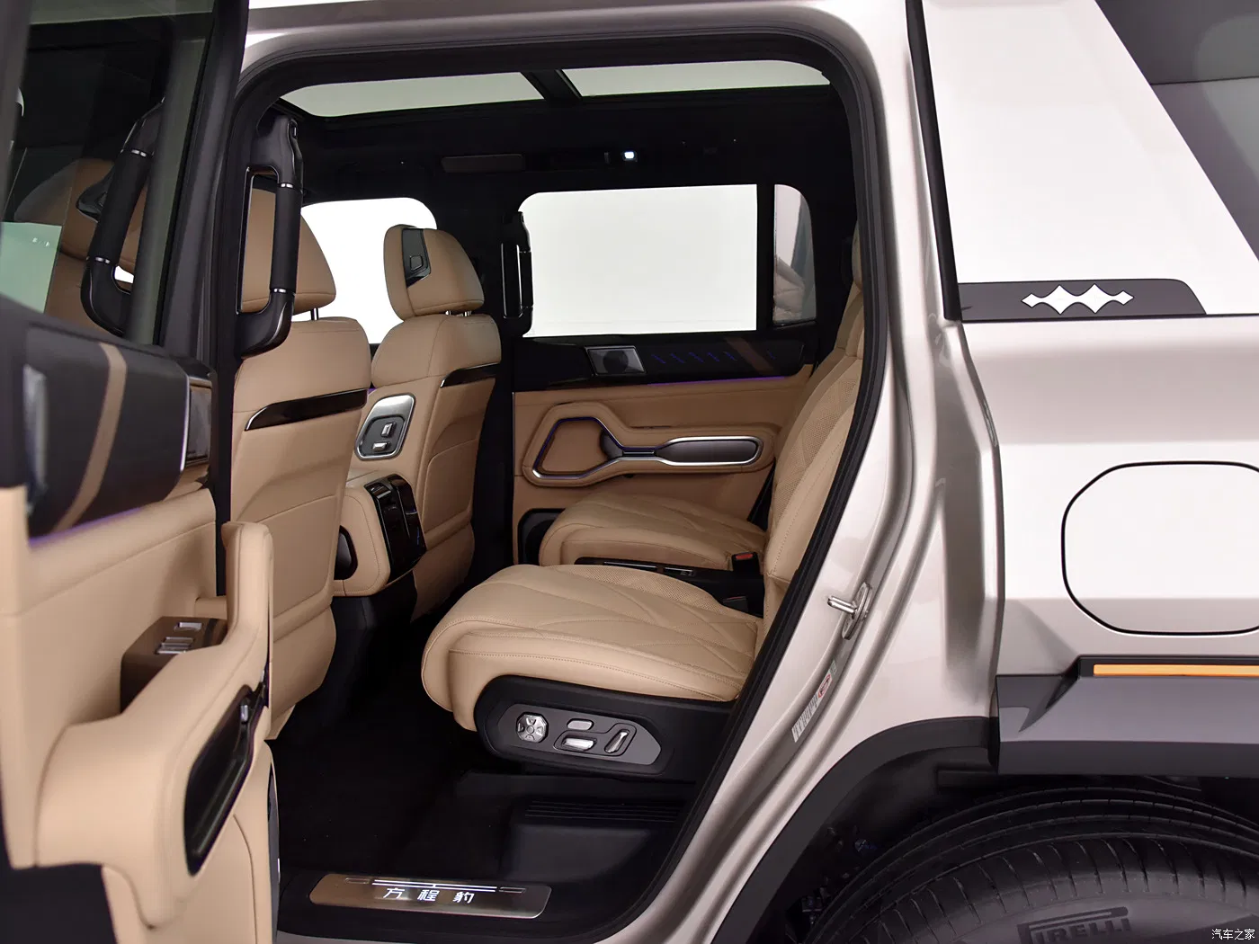 2024 New Byd Fangchengbao 7-Seater Used Hybrid Electric Vehicle 4WD off-Road Energy Vehicle