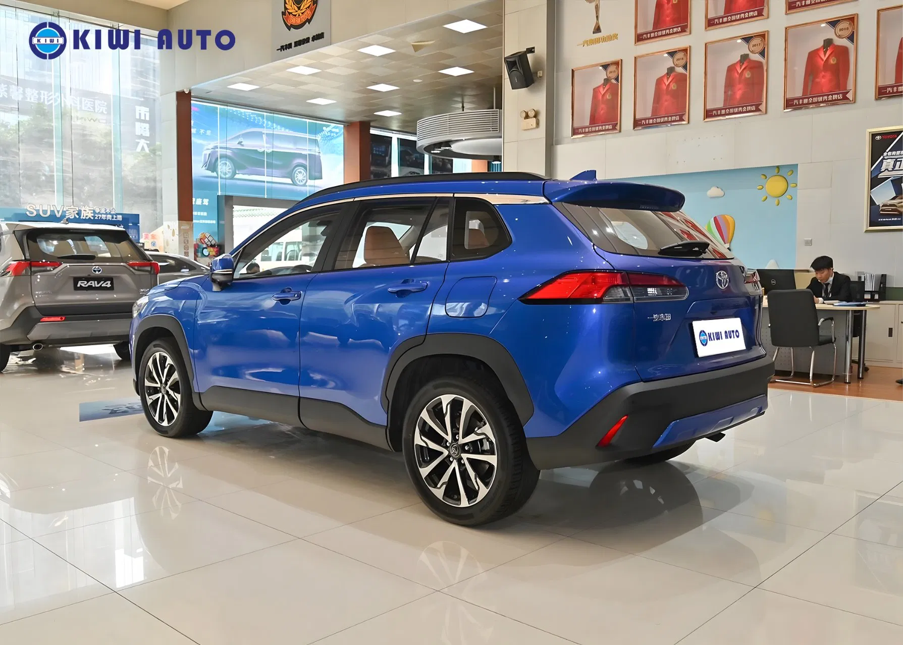 Used Car 2025 New Corolla Cross Hybrid Car 2.0l Vanguard Edition Suv New 5-Door 5-Seat Electric Car Suv Compact Auto Car for Family Use