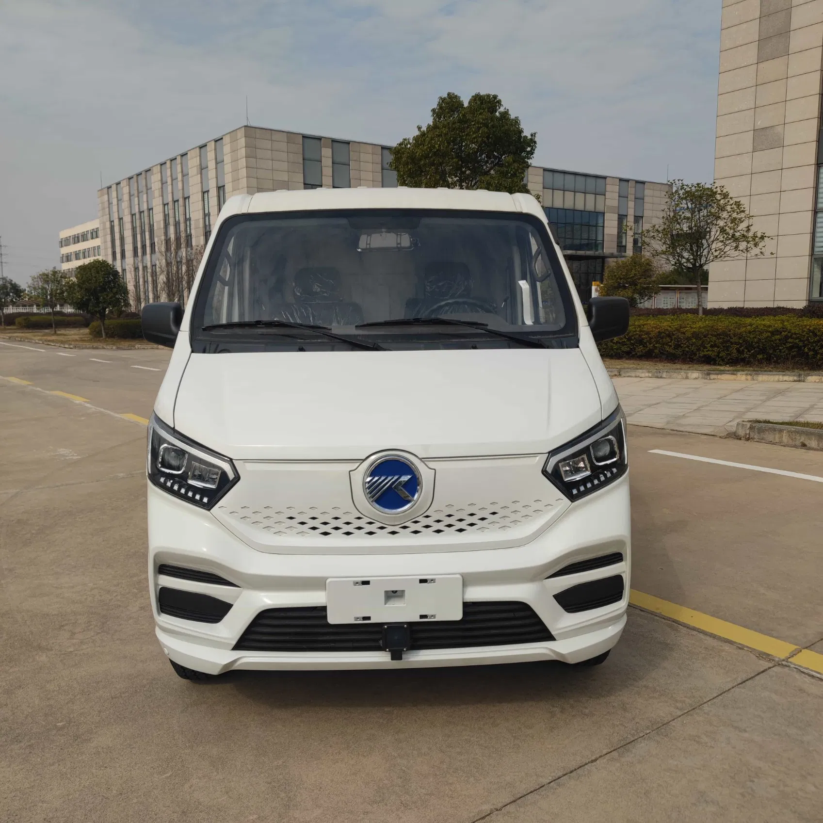 Kama Cost-Effective Electric Cargo Minivan Durable Battery