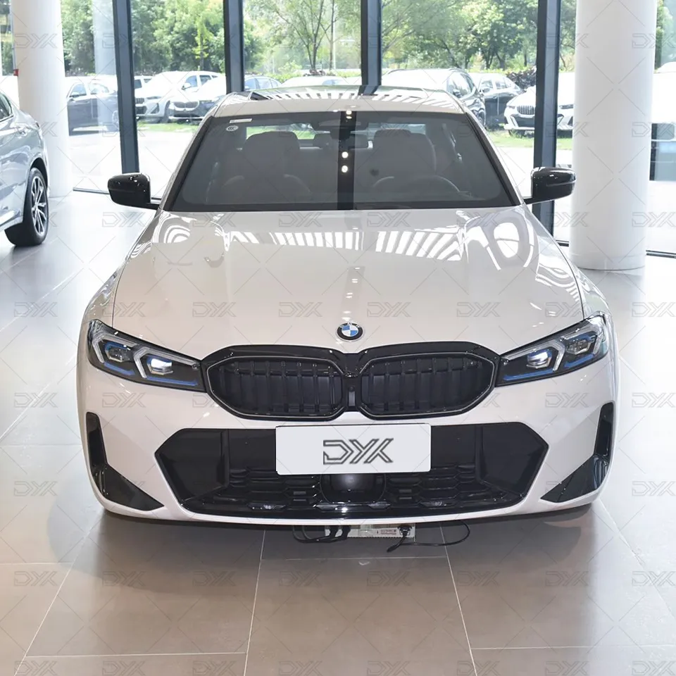 BMW 3 Series Detail 1