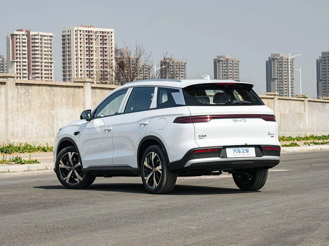 Byd Song PRO Smart Driving Edition Dm-I Transcendental Type Used SUV New Energy Adult Electric Car