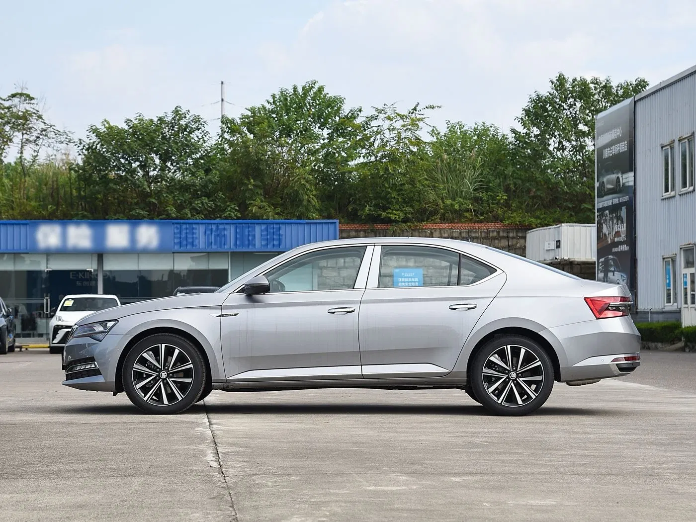 Value-Priced Family Hatchback - Perfect Middle Size for Families