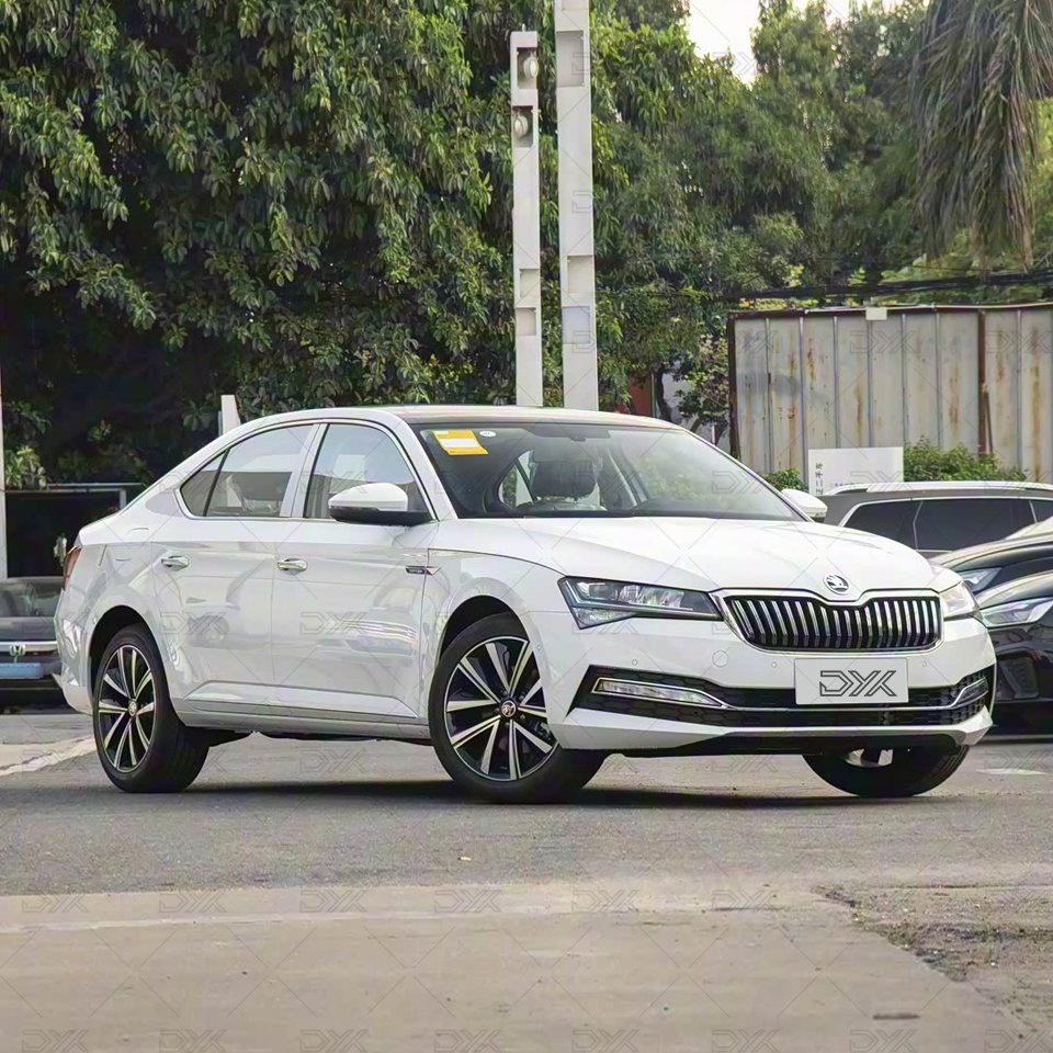 2025 Used Skoda Superb Tsi330 DSG Luxury LHD 5-Seater Petrol Gasoline Car Hatchback 2WD New Luxury Car Made in China Low Price for Wholesale