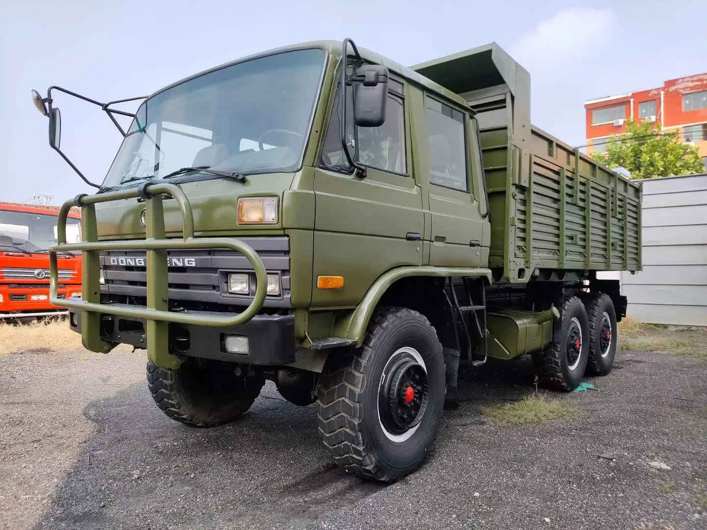 Used All Wheel Drive 6X6 Dongfeng off Road Vehicle 6wd Desert Vehicle