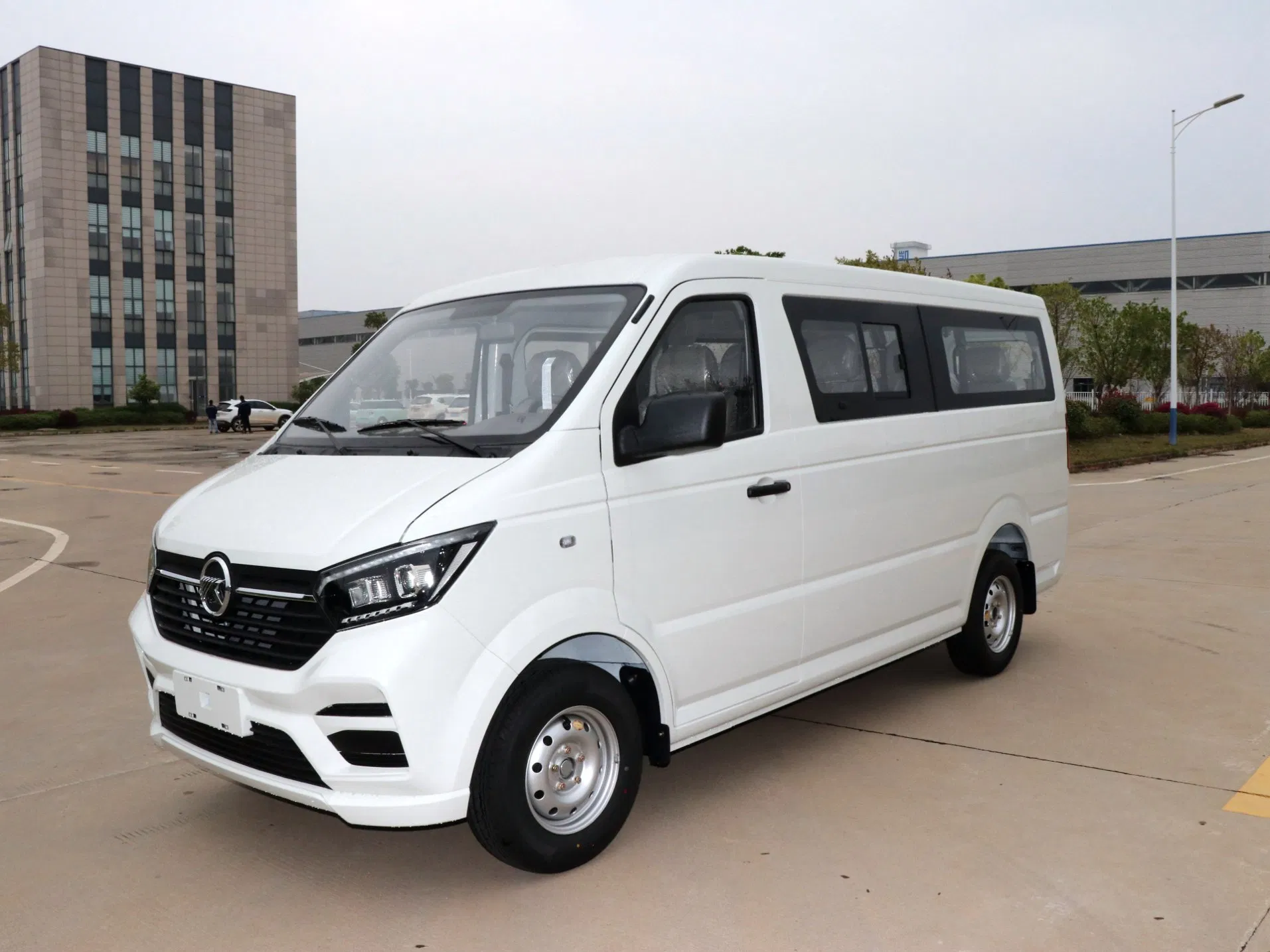 OEM New Used Kama Es7 Electric 14 Mini Passenger Mini Electric Commercial Motor Auto Vehicle Van Small EV Van Car Minibus for Sale Factory Whosale Price