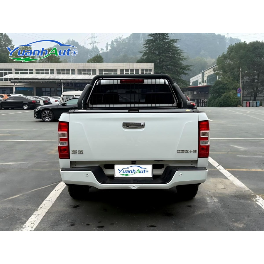 Used Isuzu Ruimai 2022 Ruimai 2.8t Classic Diesel 2WD Comfort Long-Wheelbase Edition 4X4 Pickup Truck Car