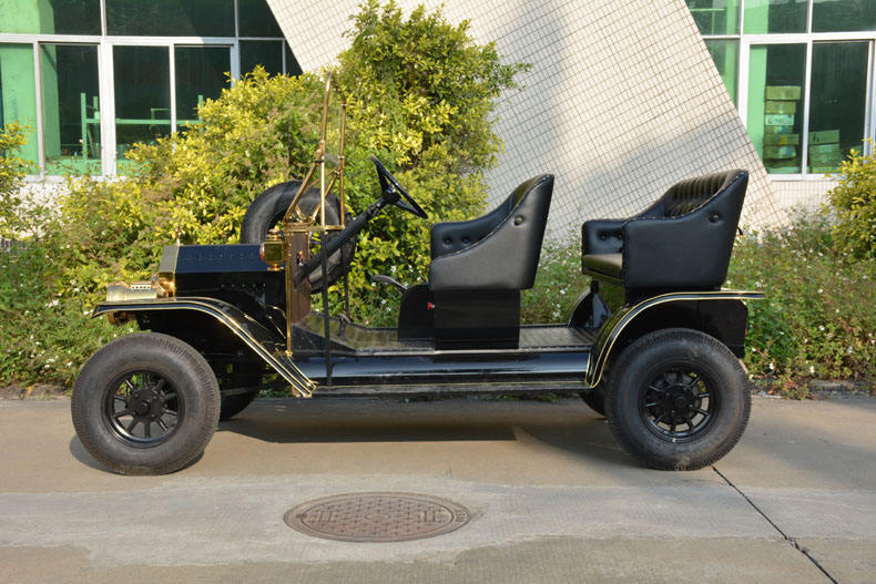 Electric Vehicle 5 Seater Vintage Classic Car with Door Battery Rain Curtain