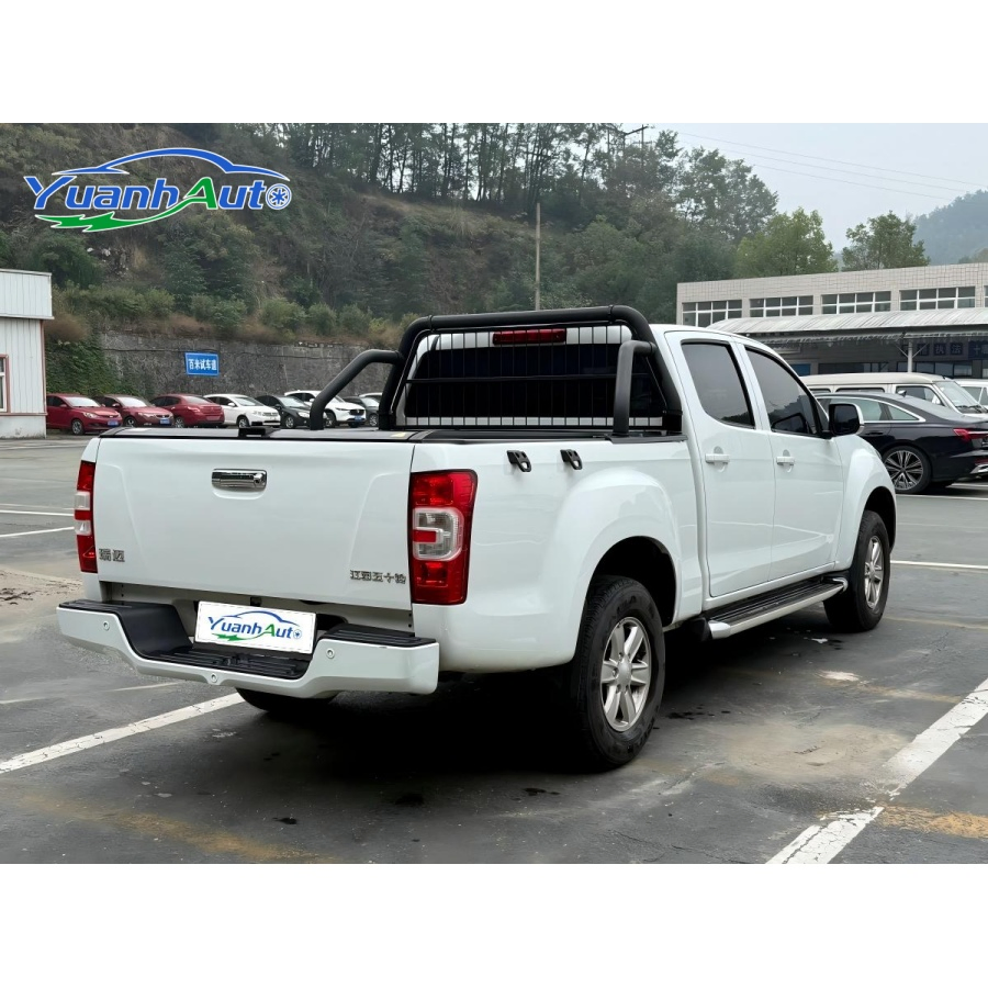 Used Isuzu Ruimai 2022 Ruimai 2.8t Classic Diesel 2WD Comfort Long-Wheelbase Edition 4X4 Pickup Truck Car