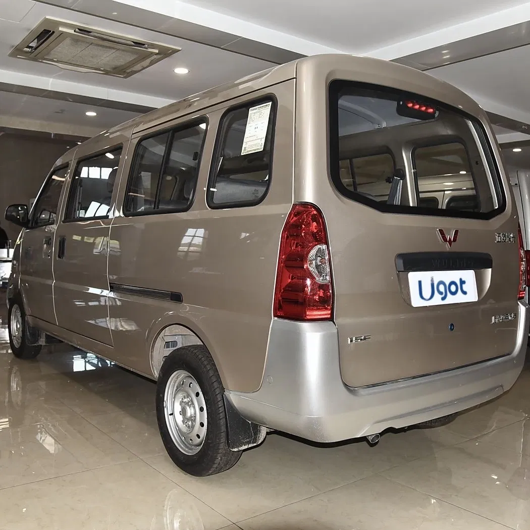 2021 Gasoline Commercial Van Wuling Glory 1.5L L3c Used Cargo Van 7-Seat Passengers Vehicle