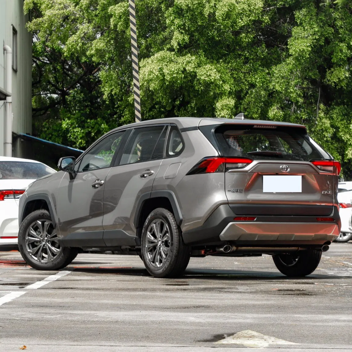 2024 Toyta RAV4 New Gasoline 5-Door 5-Seater SUV Petrol Vehicle Used Car Factory Price