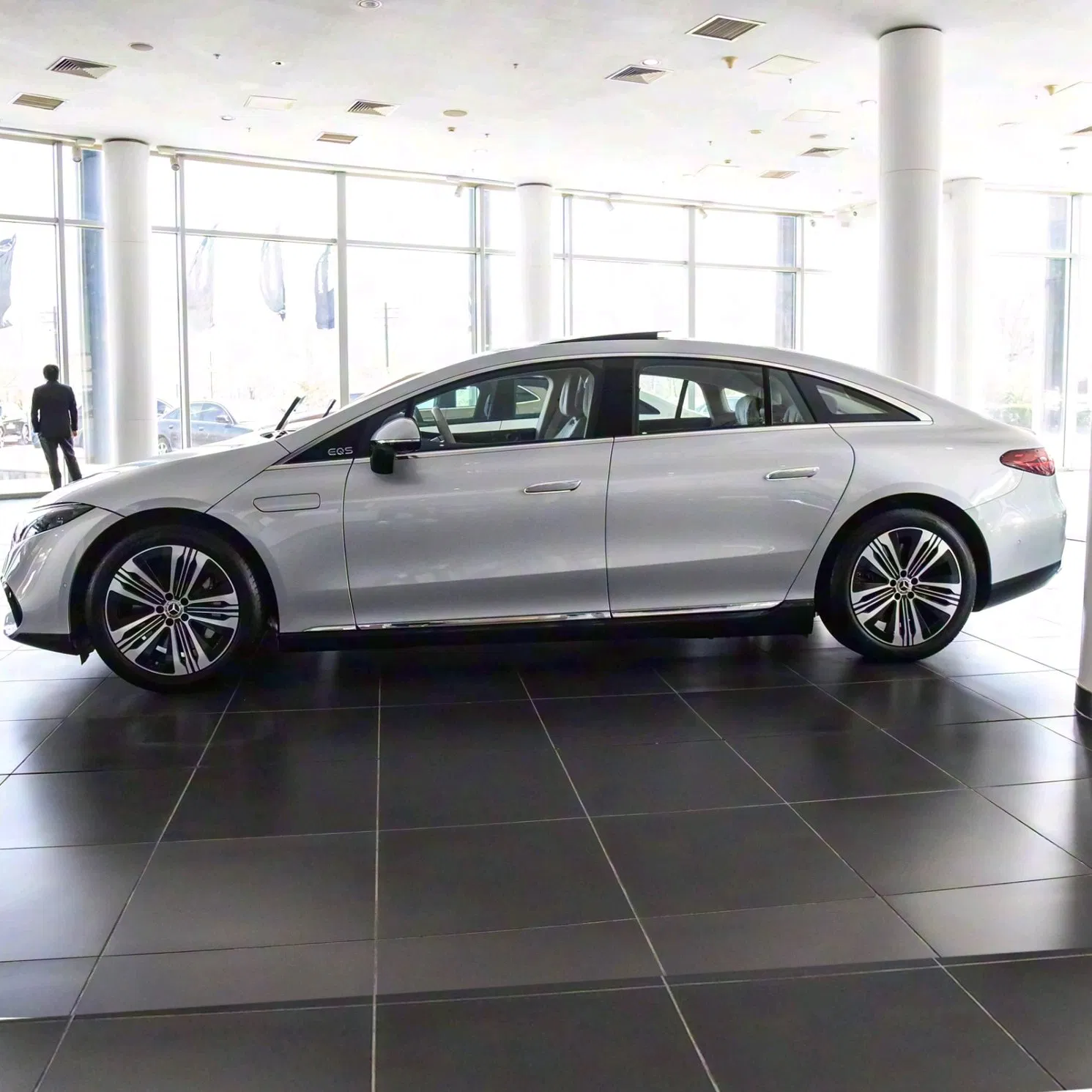 2025 Used Mercedes-Benz Eqs Electric Customized Luxury Sedan Chinese Car in Stock