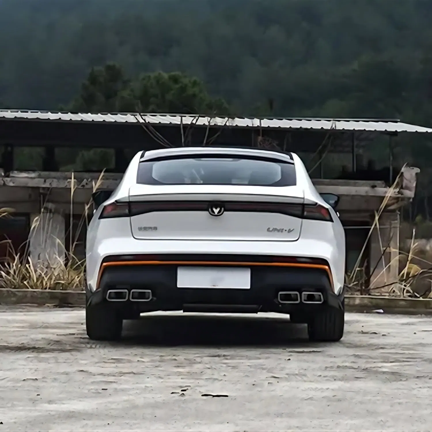 Brand New Changan Uni-V Sport Car 1.5t 2.0t Fuel Hatchback/Sedan Automatic Leather Metal 5 Economical Gasoline Engine New Used Car