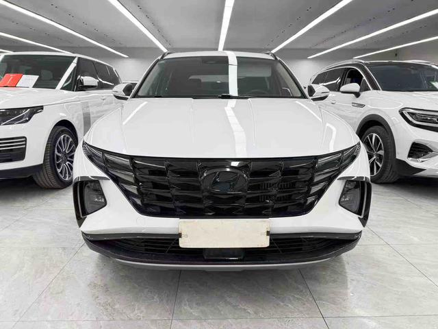 Reliable Hyundai 1.5t Used Commercial Touring Vehicle for Sale