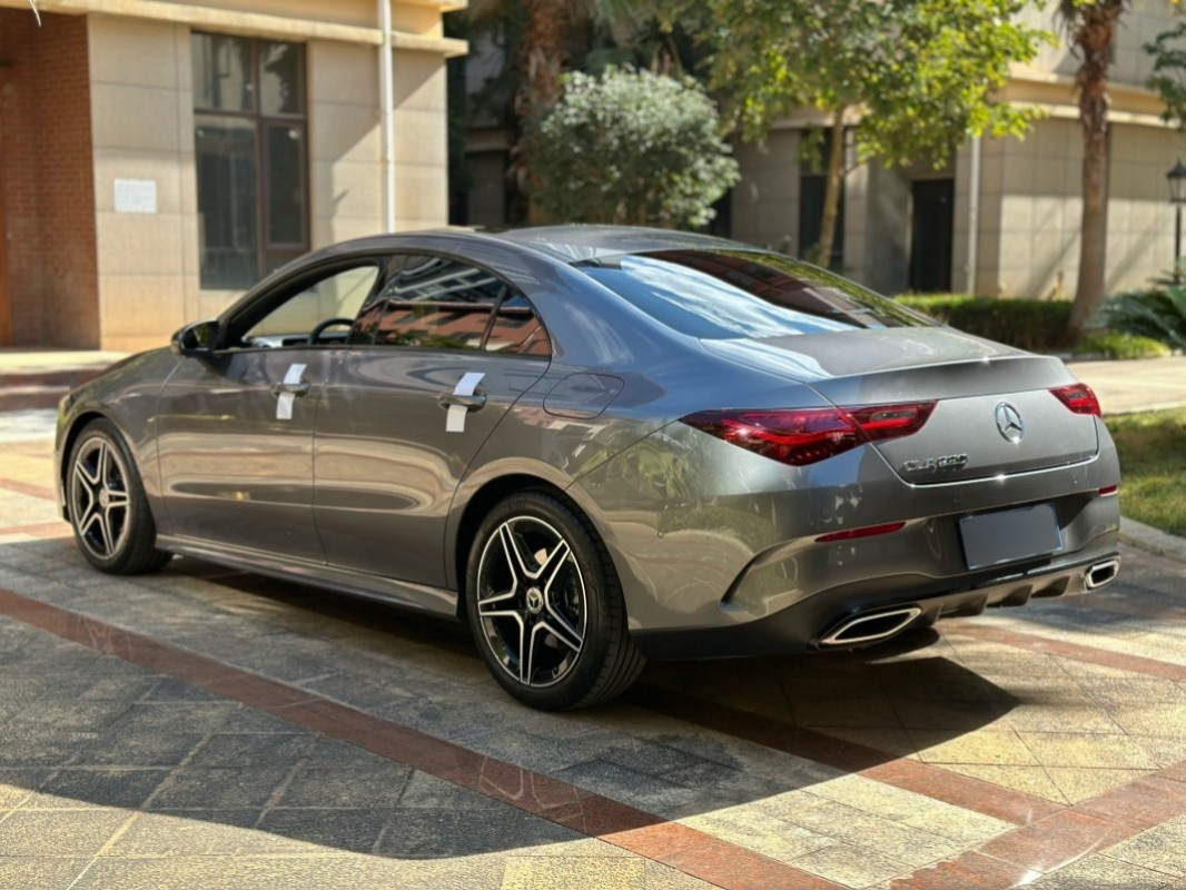 Best Selling Mercedes-Benz Cla 220 2024 White Sport Vehicles Used Car Sedan Auto Car Electric Car Secondhand Car Automobile Car