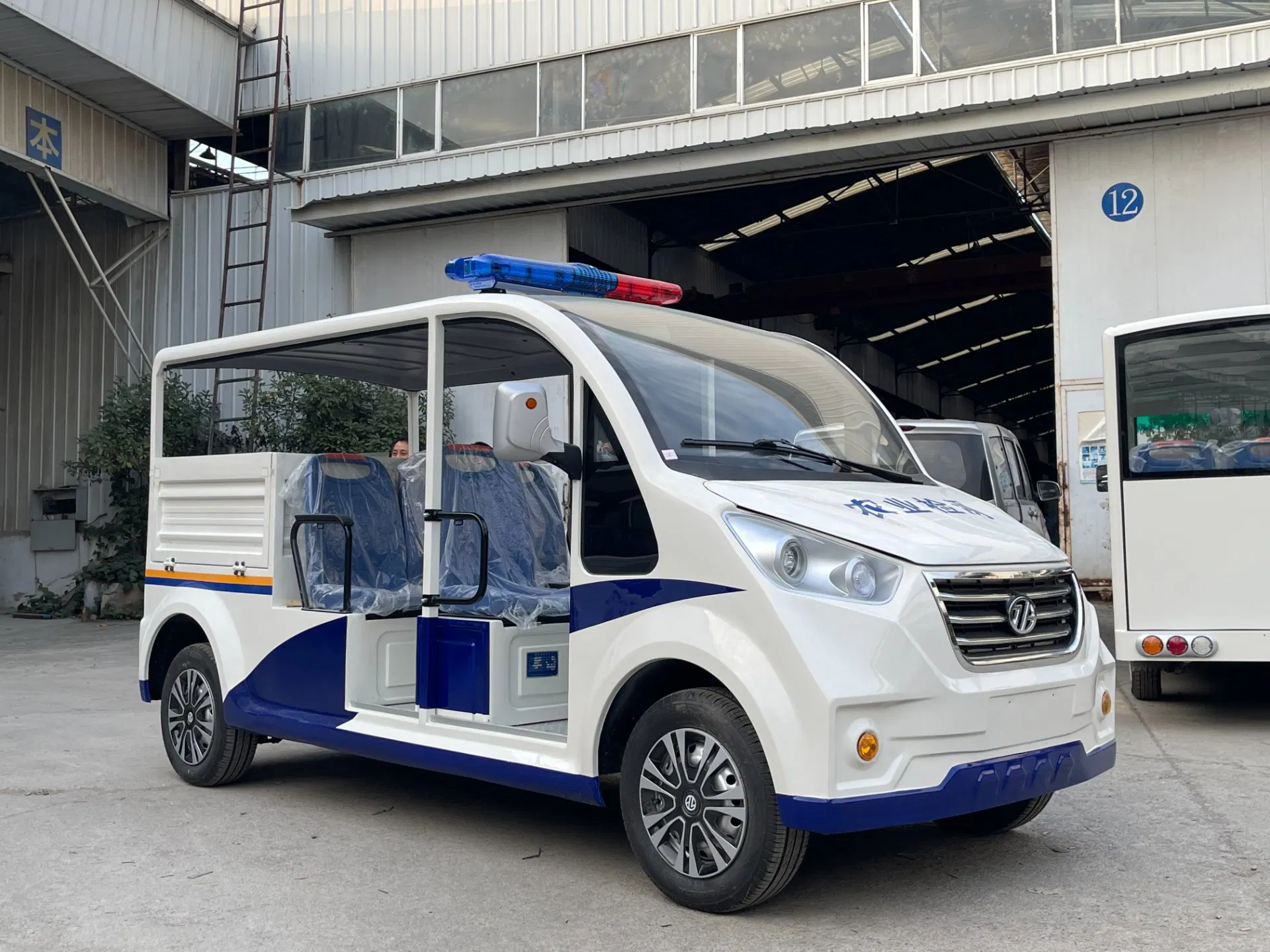 Manufacturer Direct Selling 2-Seat Electric Minivan