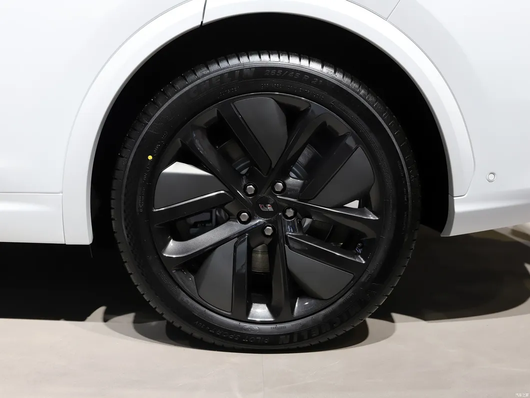 Leading Ideal L7 View