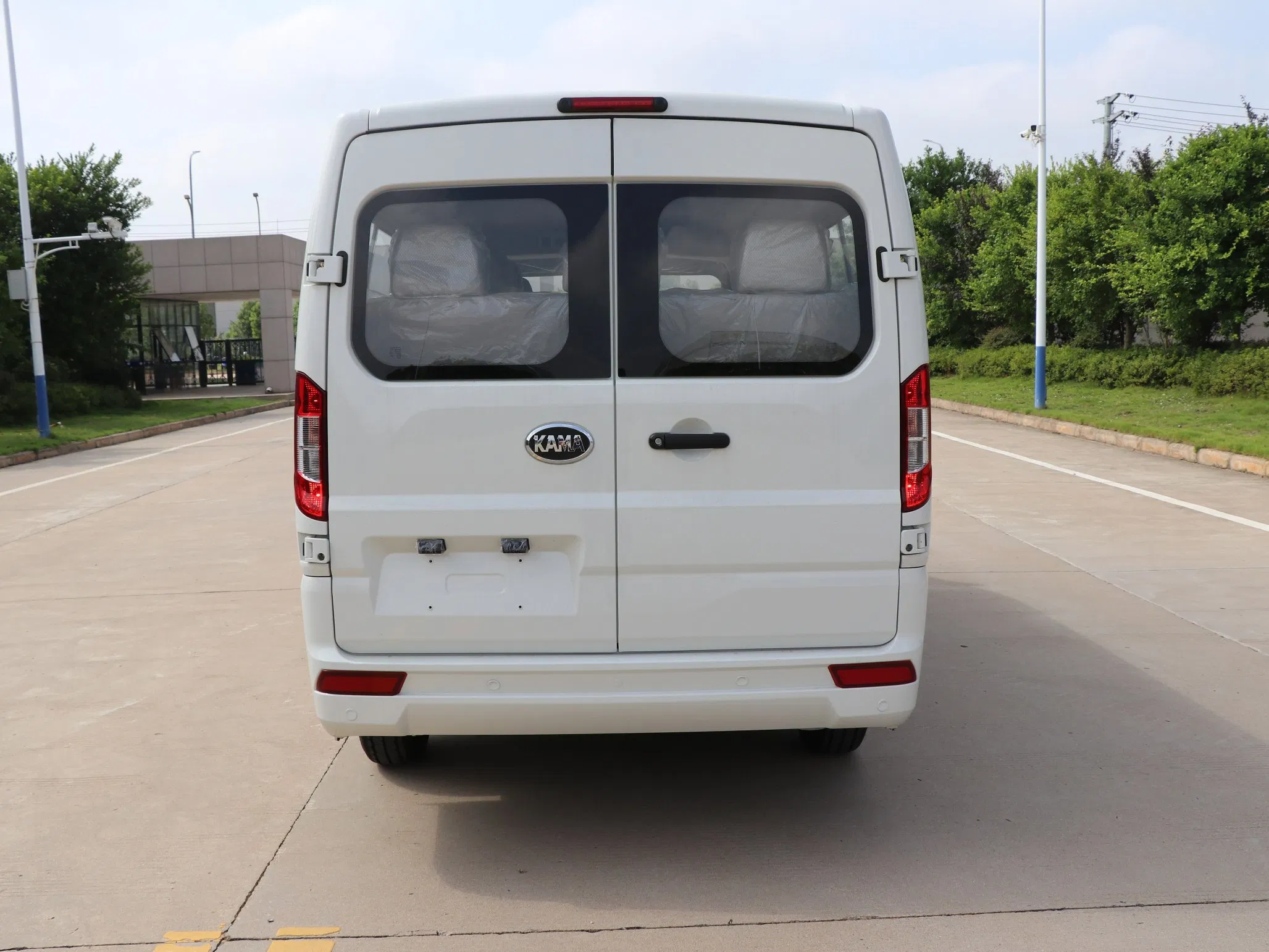 Used 14 Seats Passenger Van Kama Es7 41.93kwh 70kw EV Electric Minivan Microvan Commercial Mini Bus Vehicles