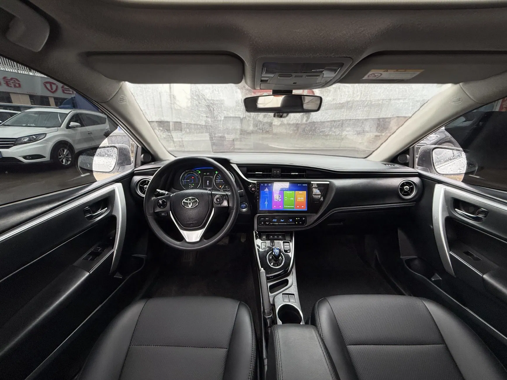 Corolla Hybrid Family Car 1.8L E-CVT Double Engine Used Car