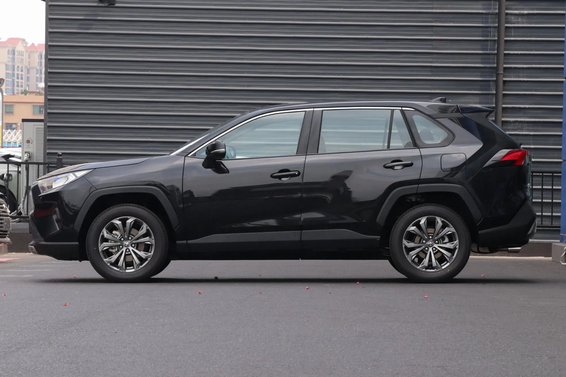 Used Toyota Car Toyota RAV4 5 Seats Business and Travel Car 2.0L CVT Compact SUV