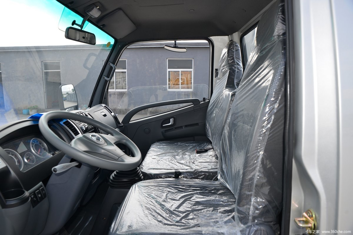 Hot Sale Kama 4X2 Small Used Cargo Truck 2 Tons Lorry Truck for Sale Diesel Mini Pickup Trucks New