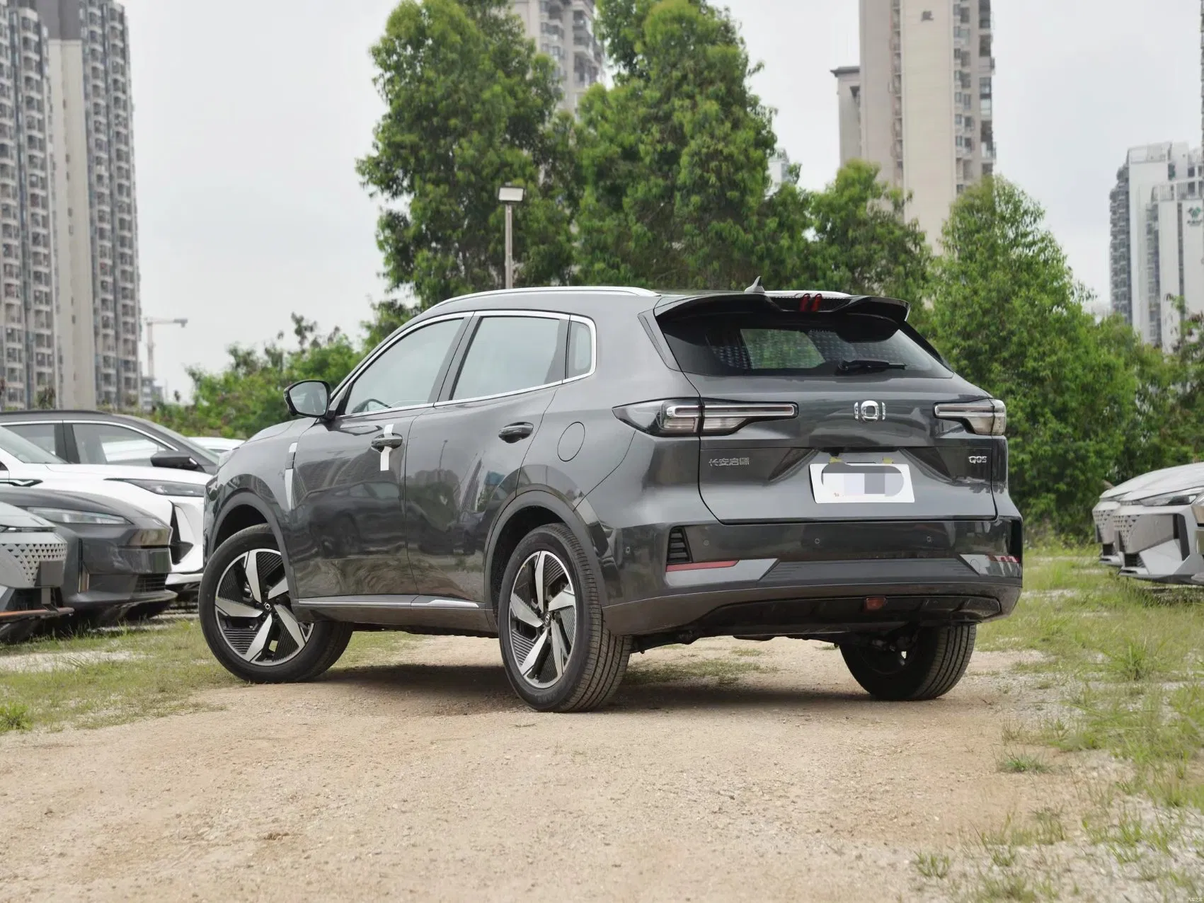 Changan Qiyuan Q05 True 125 Excellent Type Oil-Electric Hybrid Used Car China Car