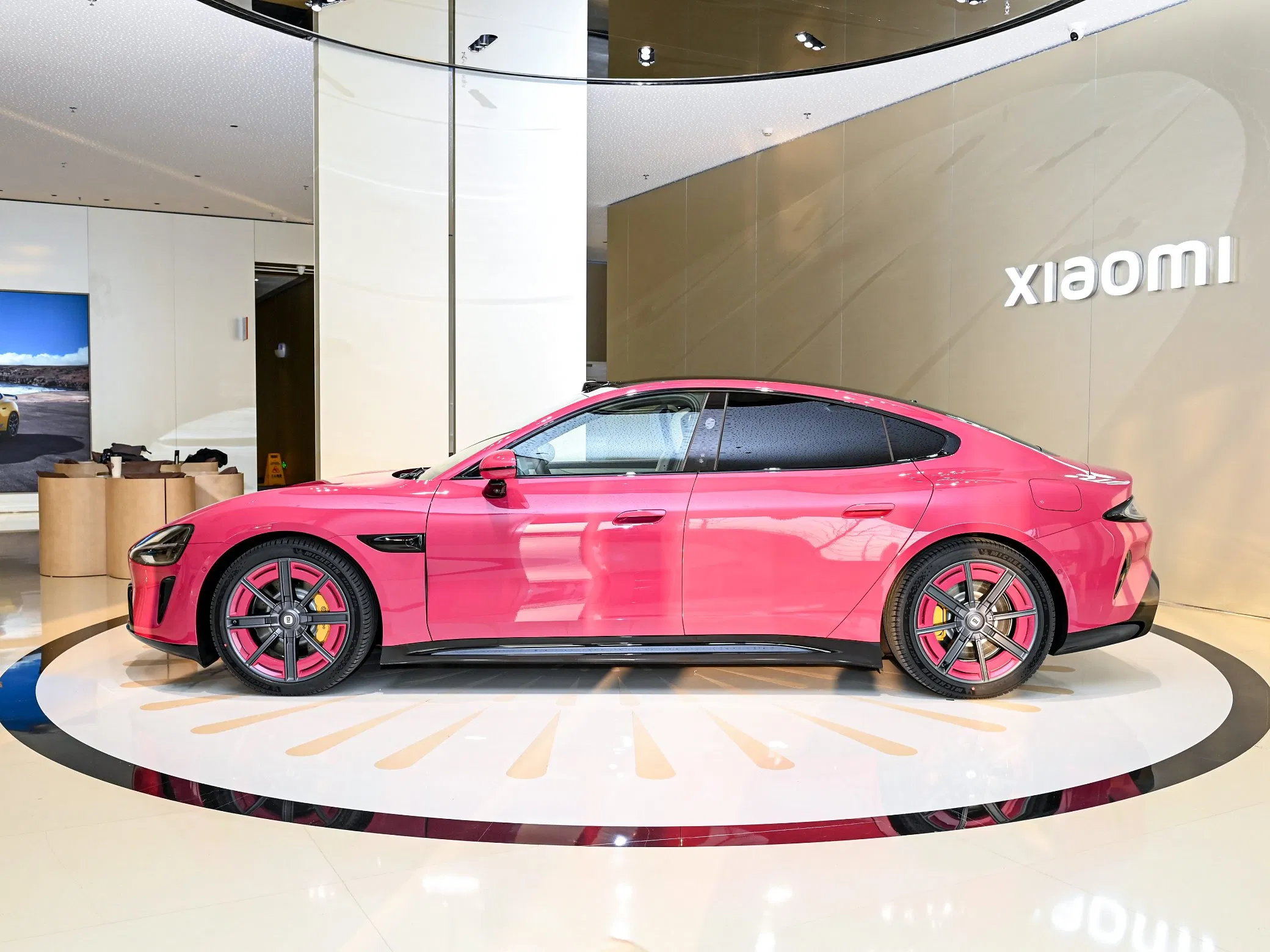 High-Performance Xiao Mi Su7 Electrical Sedan Exceptional Road Experiences Cars used