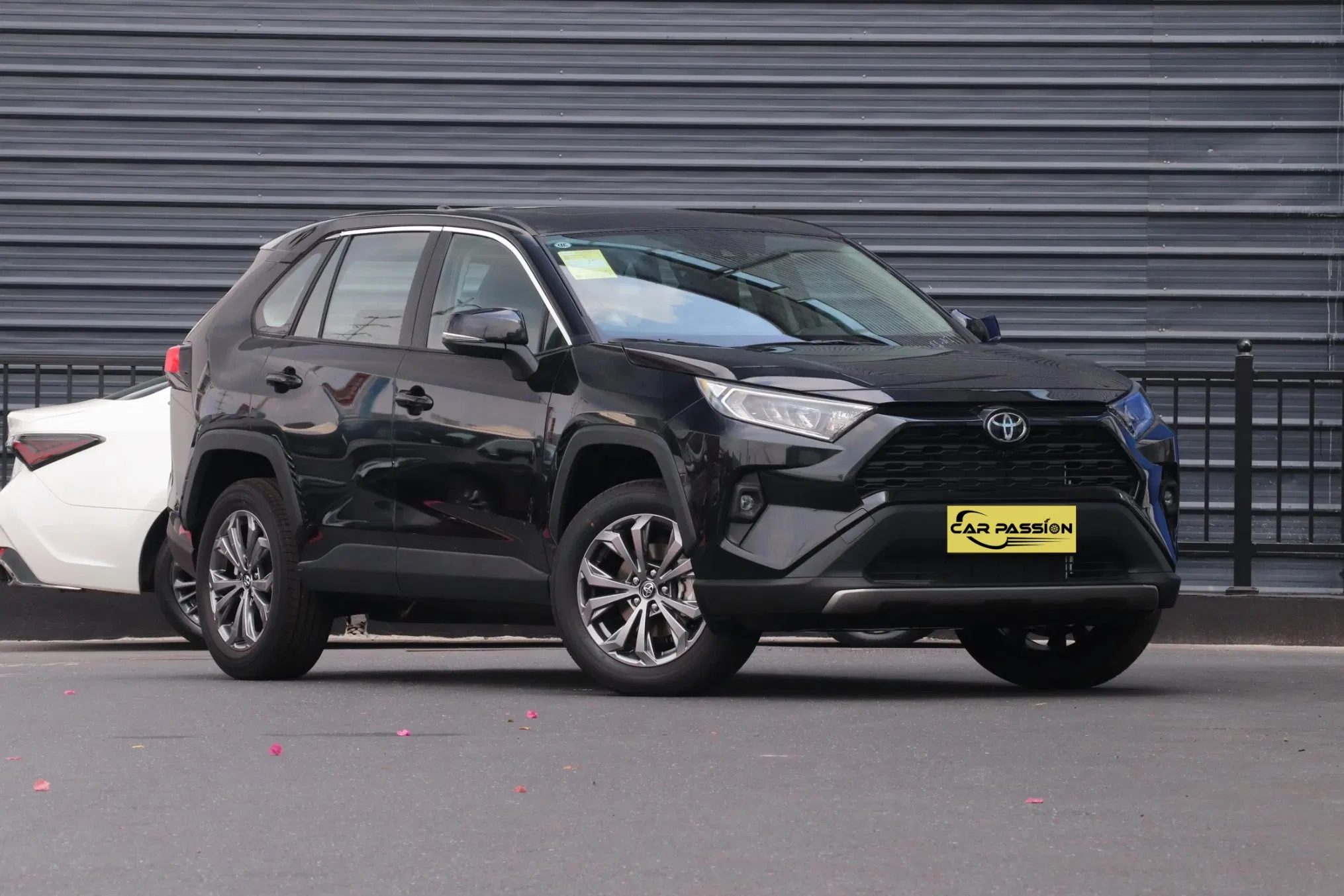 Used Toyota Car Toyota RAV4 5 Seats Business and Travel Car 2.0L CVT Compact SUV