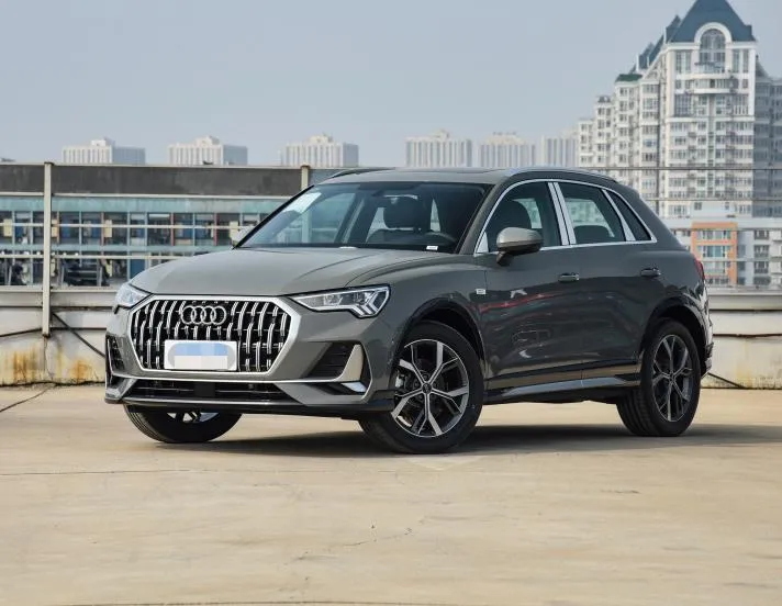Audi Q3 View 3