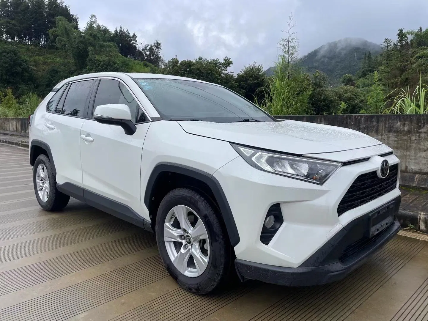 Cheap Price Used Car 2021 2022 2023 Toyota RAV4 Petrol 2.0L Automatic SUV Secondhand Petrol Gasoline Auto Car Pre-Owned Cars New Released Self-Owned