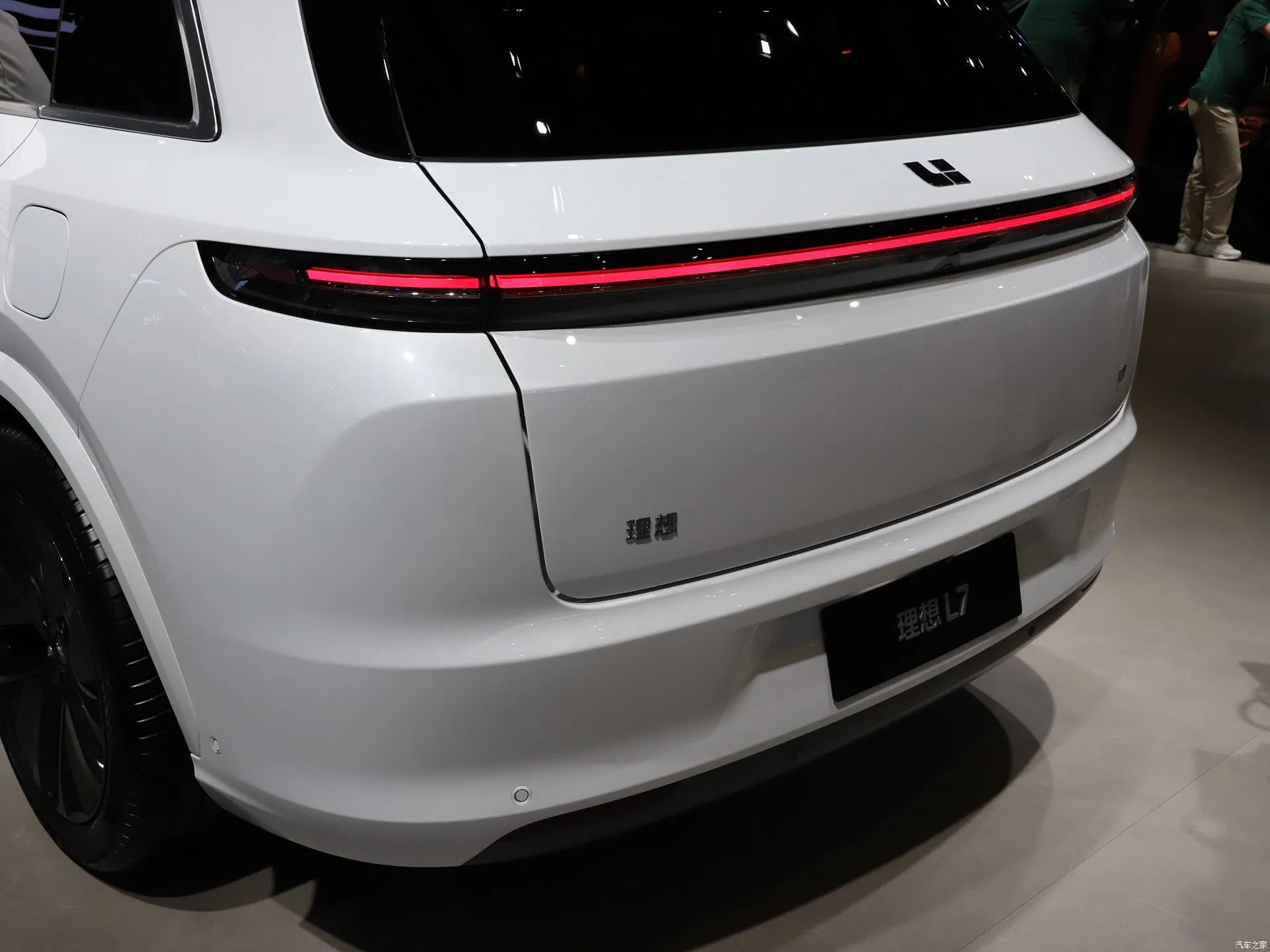 Leading Ideal L7 Medium and Large Extended-Range SUV Car Used Electric Car Cheap New Car