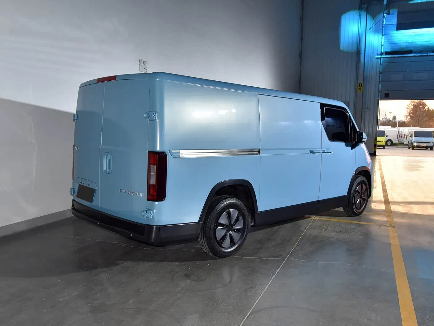 Fuel-Efficient Economical Foton View I7 Minivan for Urban Logistics Distribution