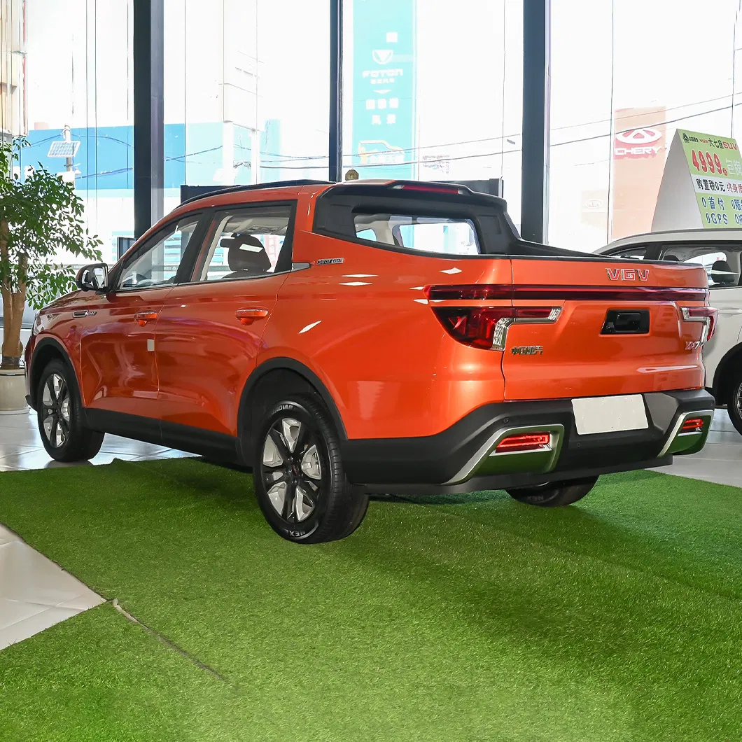 Sinotruk Pickup Truck Vx7 Gasoline New/Used Car with Cheap Price