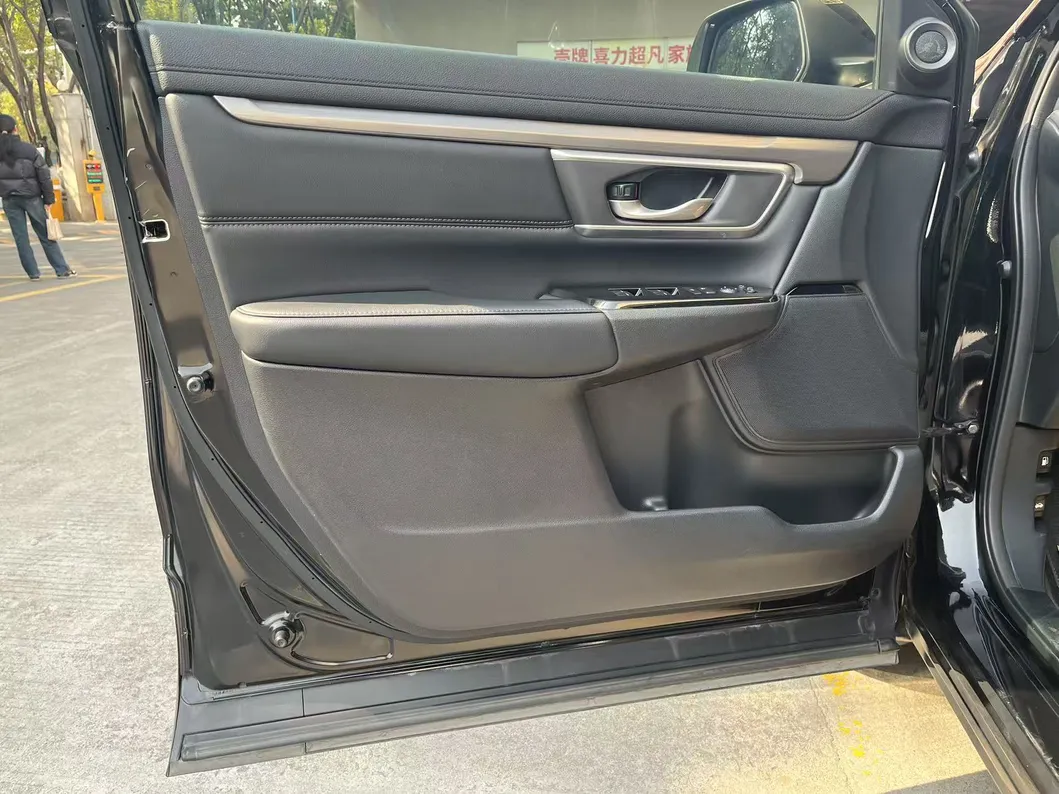 2020 Breeze Hybrid front