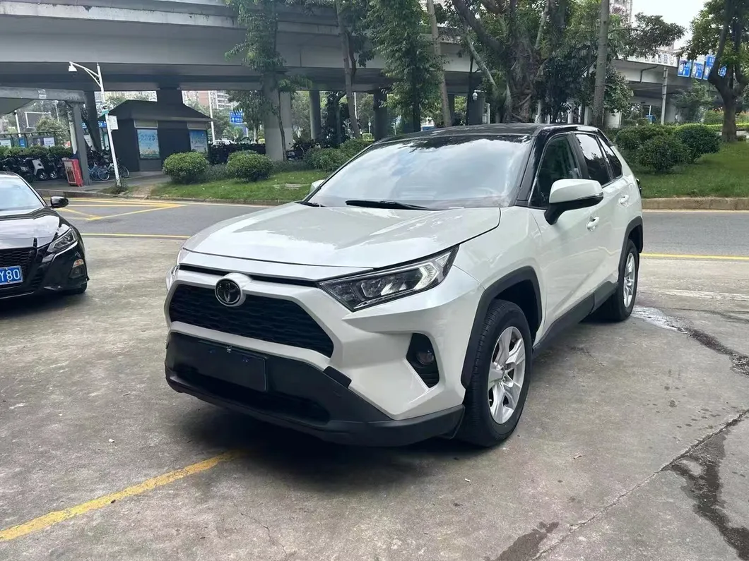 Toyota Rav4 Front