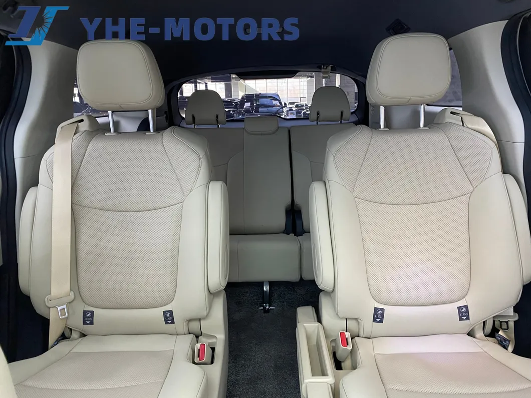 Toyota Sienna Dashboard