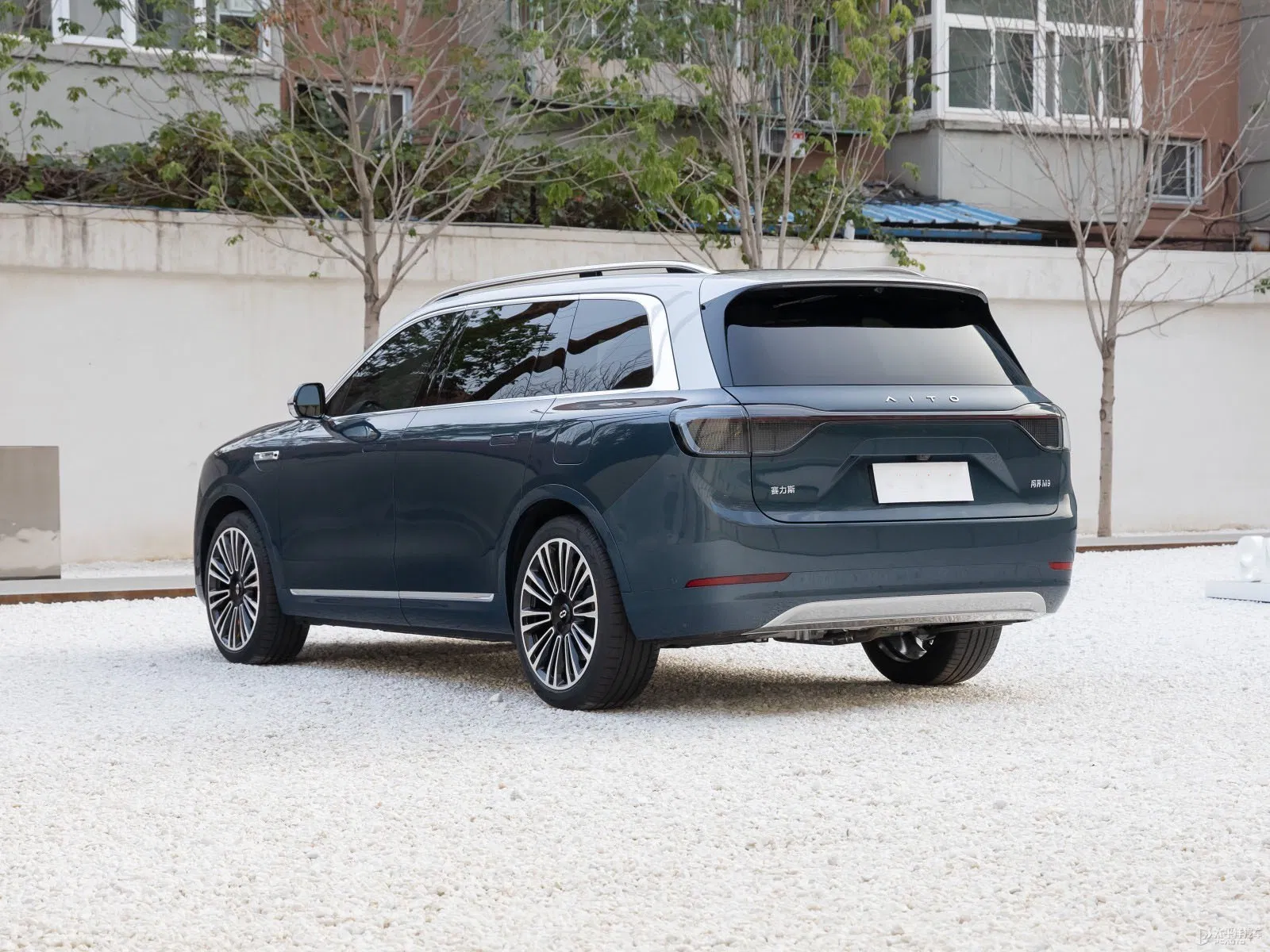 Used Huawei Ask The World M9 New Energy Vehicle Electric Vehicle SUV