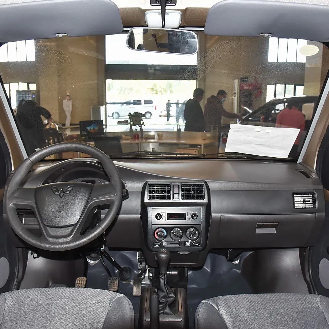 2021 Gasoline Commercial Van Wuling Glory 1.5L L3c Used Cargo Van 7-Seat Passengers Vehicle