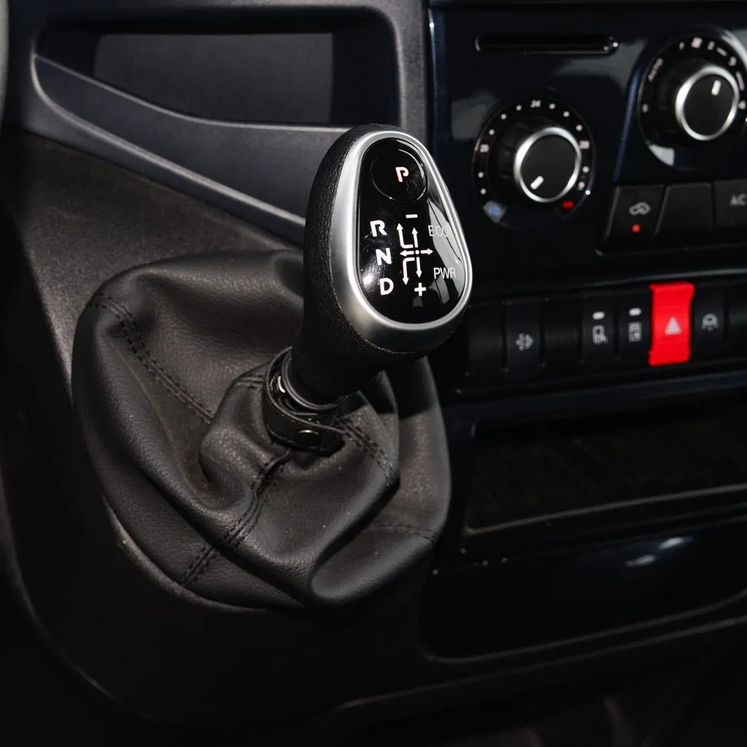 Diesel Commercial Vehicle up to 9 Passengers Transport Used Ivecoo Cargo Van High Quality Mini Bus