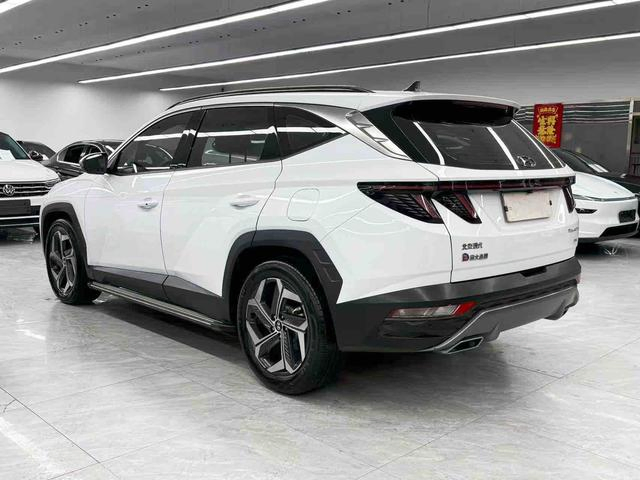 Reliable Hyundai 1.5t Used Commercial Touring Vehicle for Sale