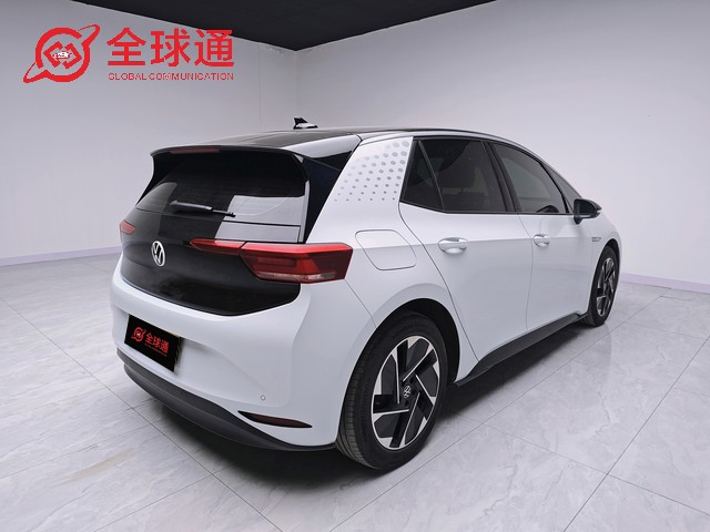 Used VW ID. 3: a Long-Range Electric Liftback Sedan for Budget Buyers