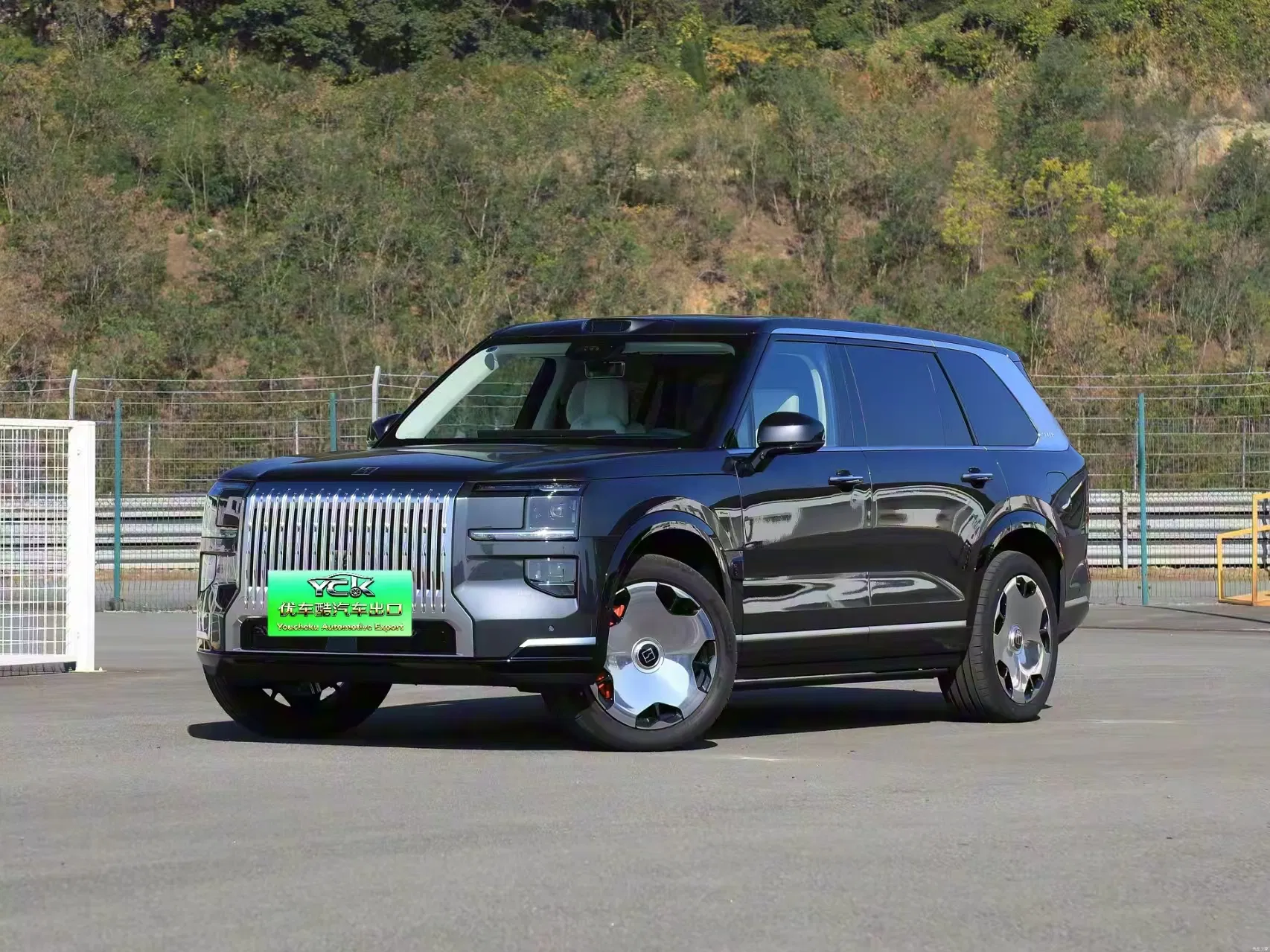 Off-road vehicle view 3