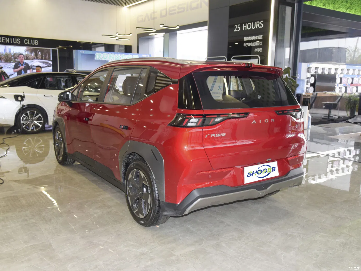 Manufacturer Direct Selling Used Right Hand Steering Car Aion Y New Energy Electric Car with EEC