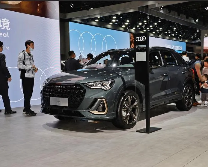 Audi Q3 View 1