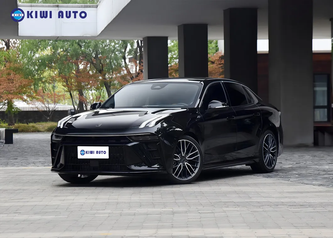 Lynk&Co 03 Front View