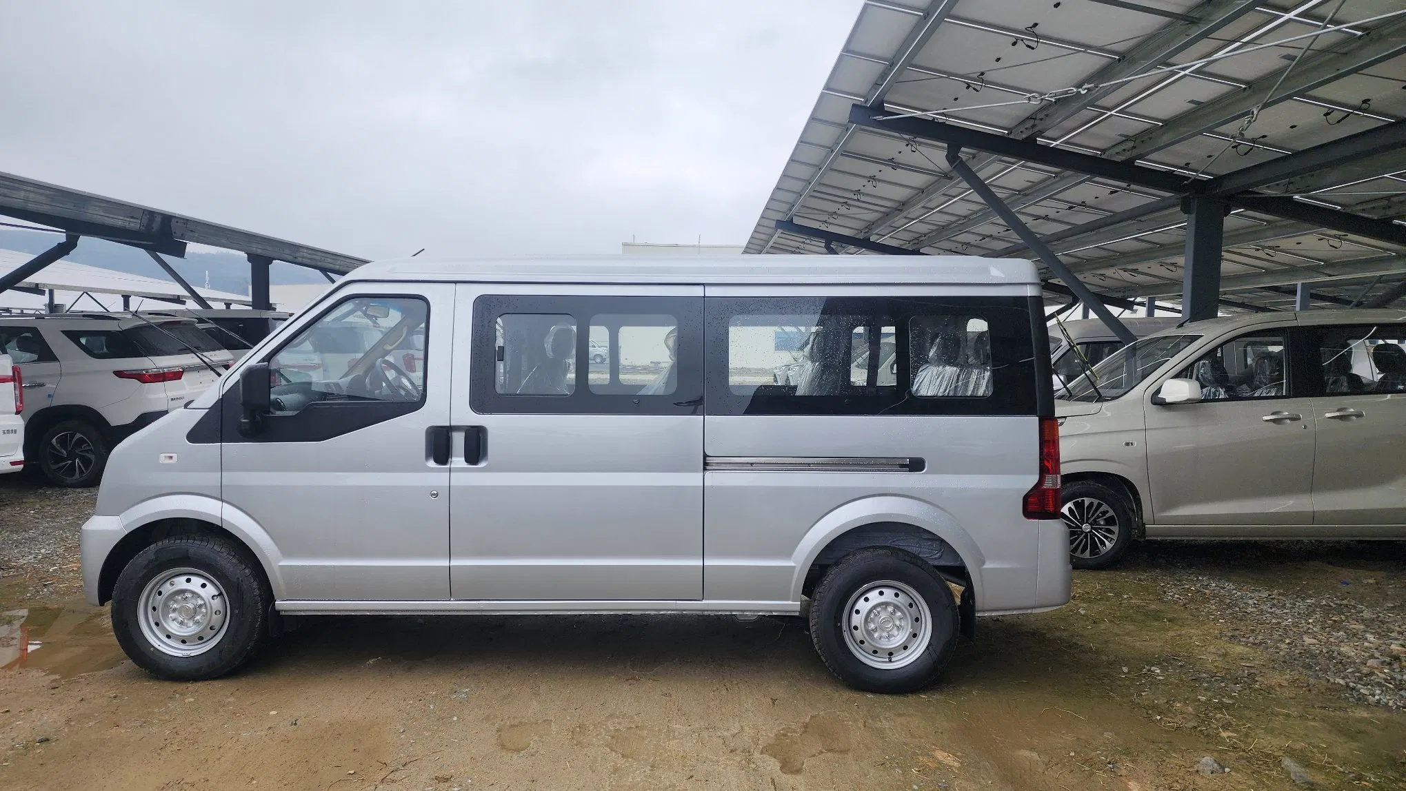 Dongfegn New Gasoline Minivan Dfsk C37