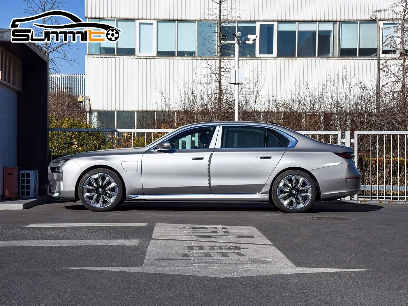 BMW i7 View 5