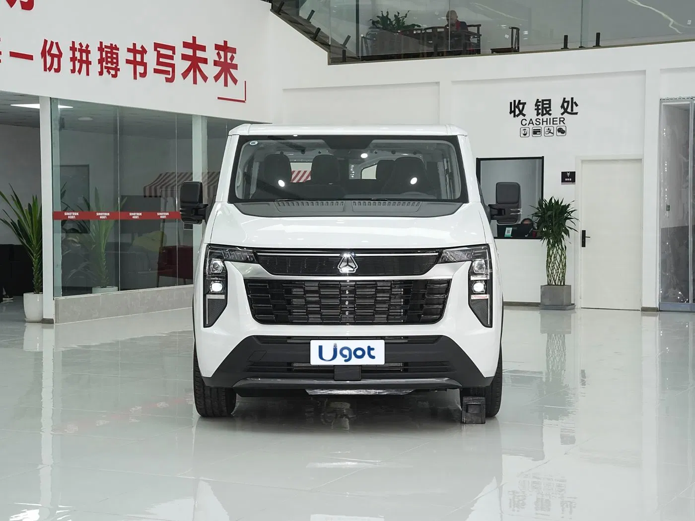 2024 Diesel Powered Commercial Van Pioneer Official V 2.0t Bus Manual Short-Axle Low-Top Used Cheap Vehicle