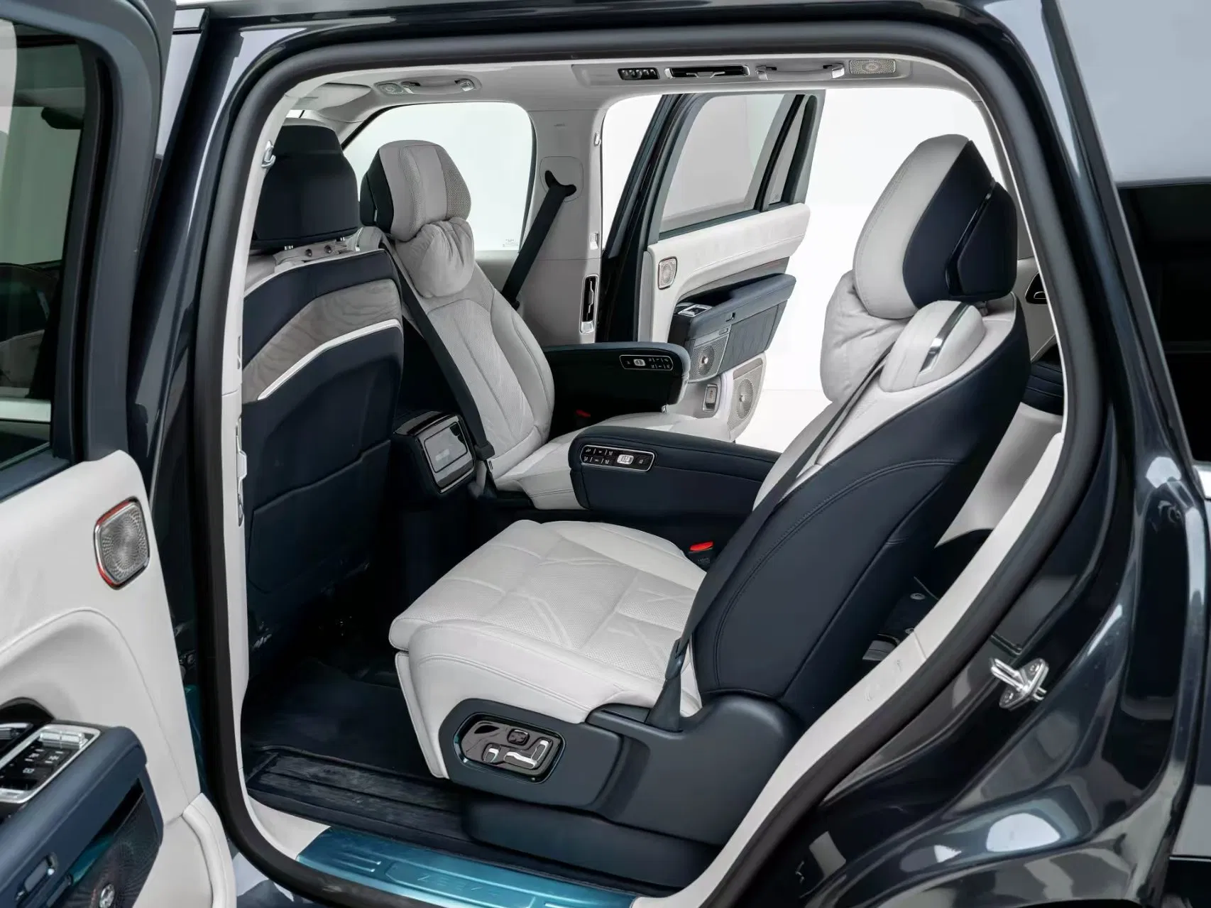 Downhill Assist Durable Long Range Used off-Road Vehicle for Field Exploration