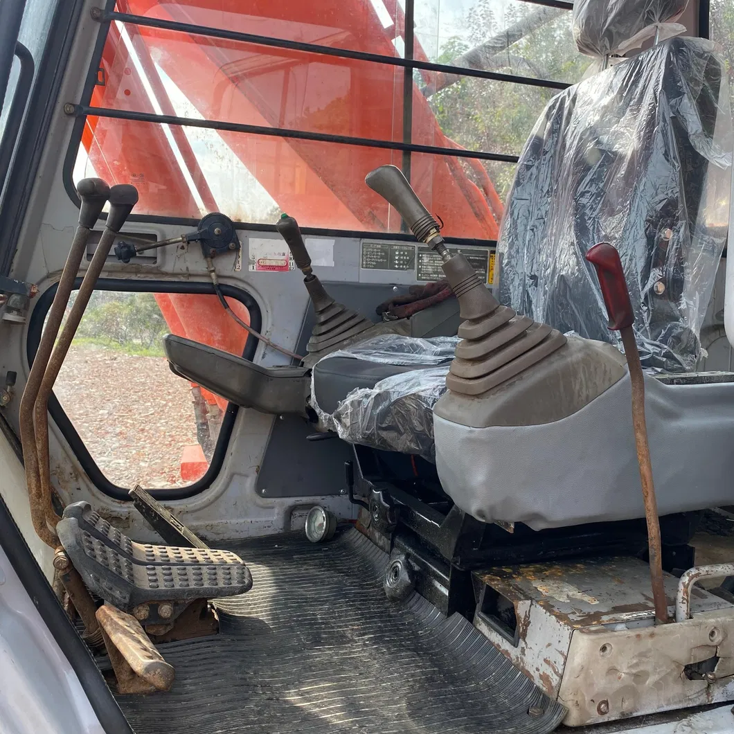 Hitachi EX200 Detail 1