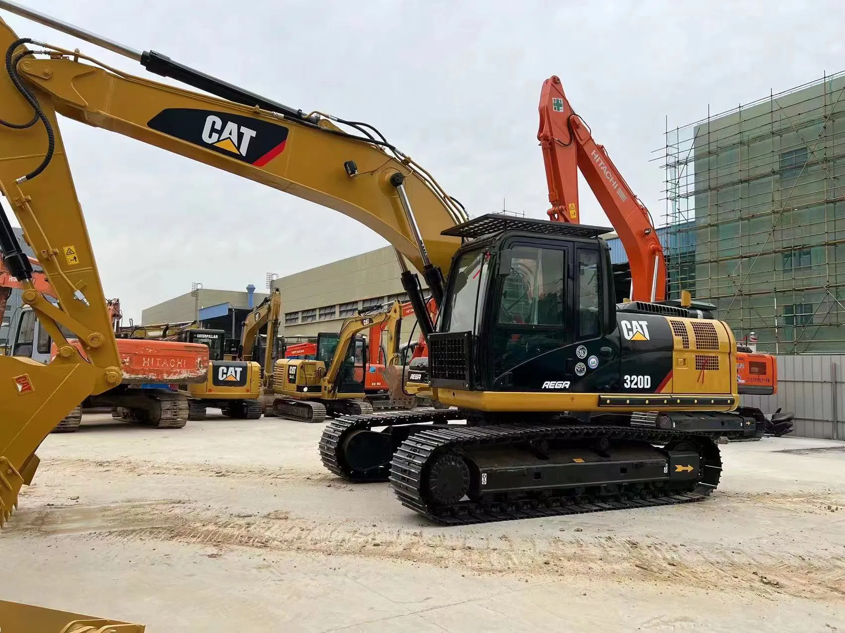 Global Delivery Crawler Hydraulic Used Excavator Machine Caterpillar 320d Used Digger Second Hand Excavator Cat325D 330d Available Cheap Price